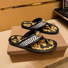 Picture of Versace Slippers _SKUVersacesz38-45WM090218